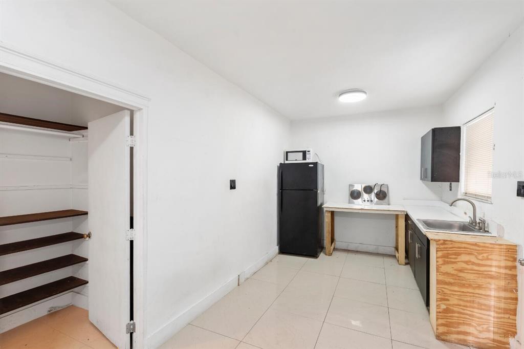1829 5th Miami, FL 33125 - Photo 18 of 23