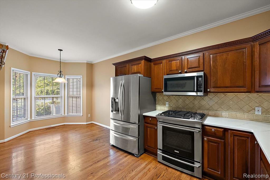 6590 Steeple Ridge Clarkston, MI 48346 - Photo 10 of 59 Gallery Image 10