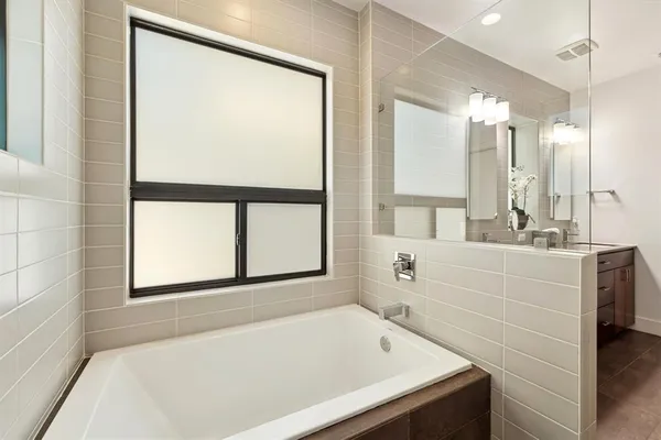 $5,300 | 1190 Navasota Street, Austin, TX 78702