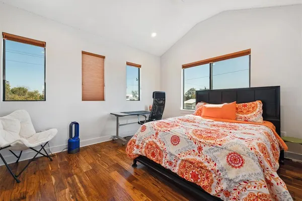 $5,300 | 1190 Navasota Street, Austin, TX 78702