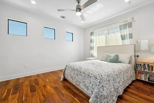 $5,300 | 1190 Navasota Street, Austin, TX 78702