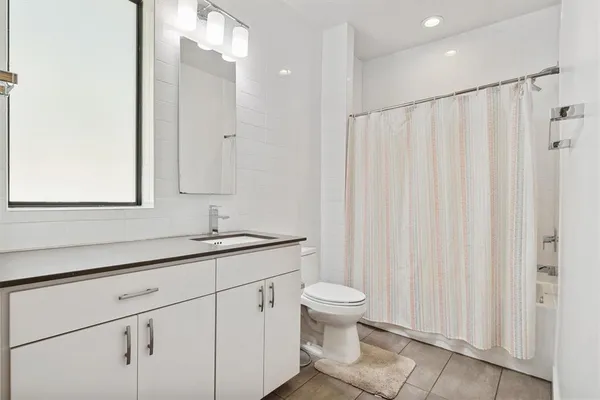 $5,300 | 1190 Navasota Street, Austin, TX 78702