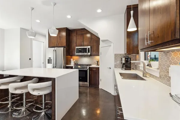 $5,300 | 1190 Navasota Street, Austin, TX 78702