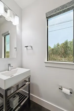 $5,300 | 1190 Navasota Street, Austin, TX 78702