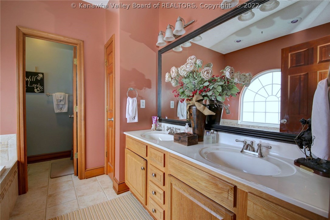 118 Jericho Road Winfield, WV 25213 - Photo 7 of 11 Gallery Image 7
