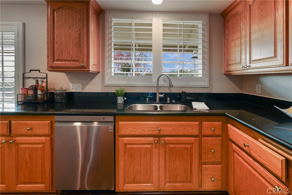 1142 Delay Street Brea, CA 92821 - Photo 14 of 63