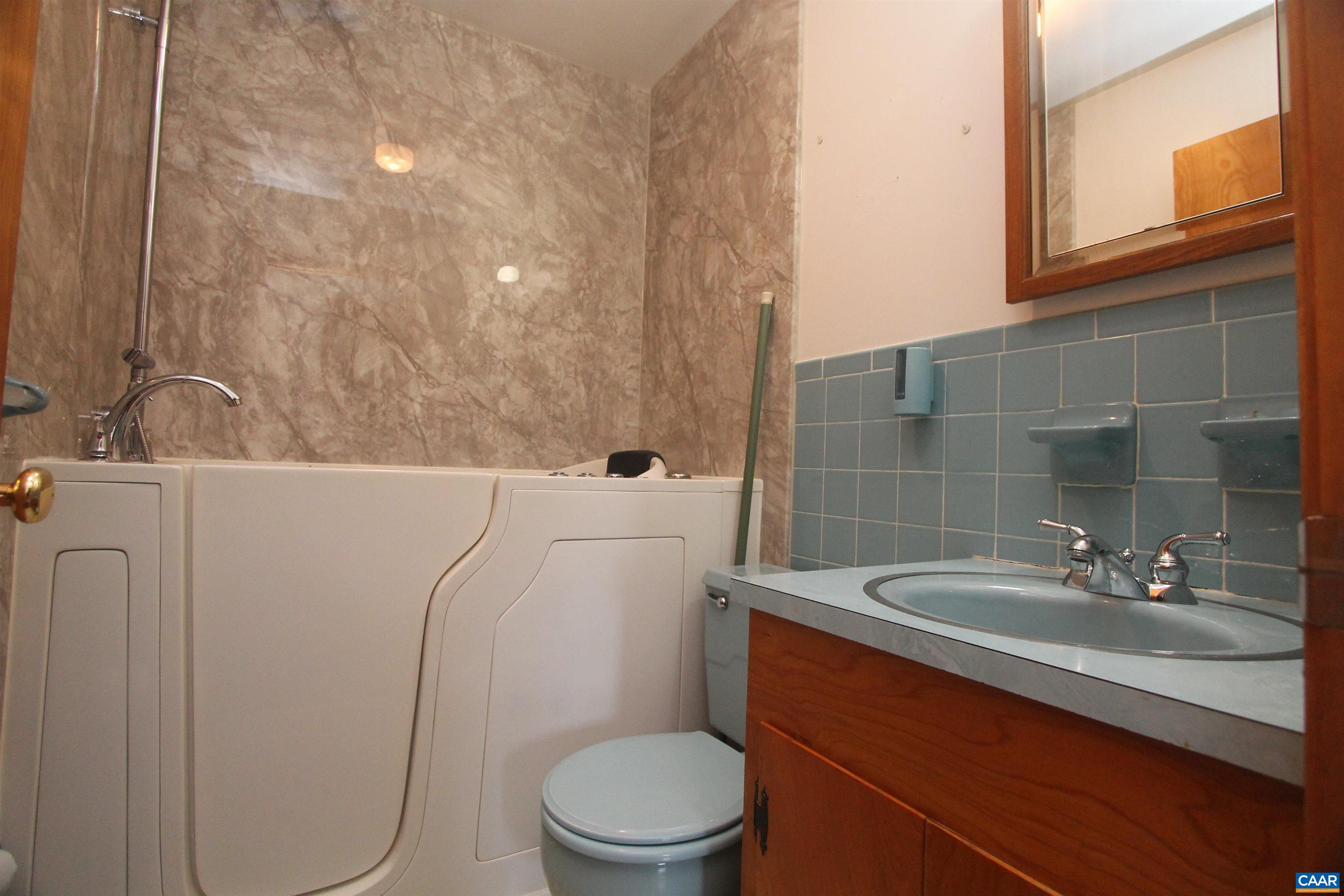5649 Park Road Crozet, VA 22932 - Photo 11 of 32 Gallery Image 11