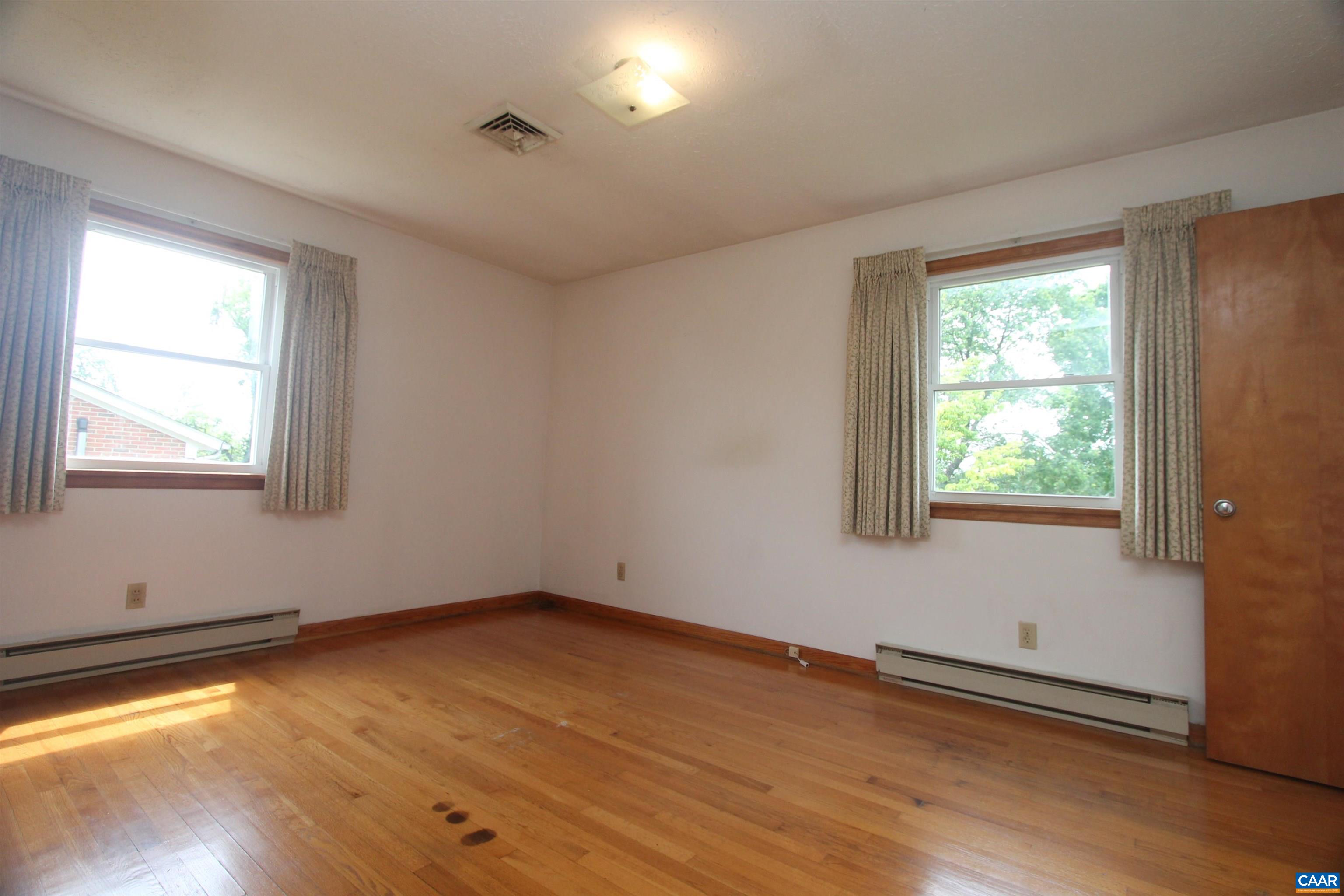 5649 Park Road Crozet, VA 22932 - Photo 8 of 32 Gallery Image 8