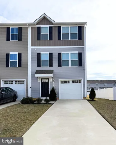 $3,200 | 324 Comfort Road, Williamstown, NJ 08094