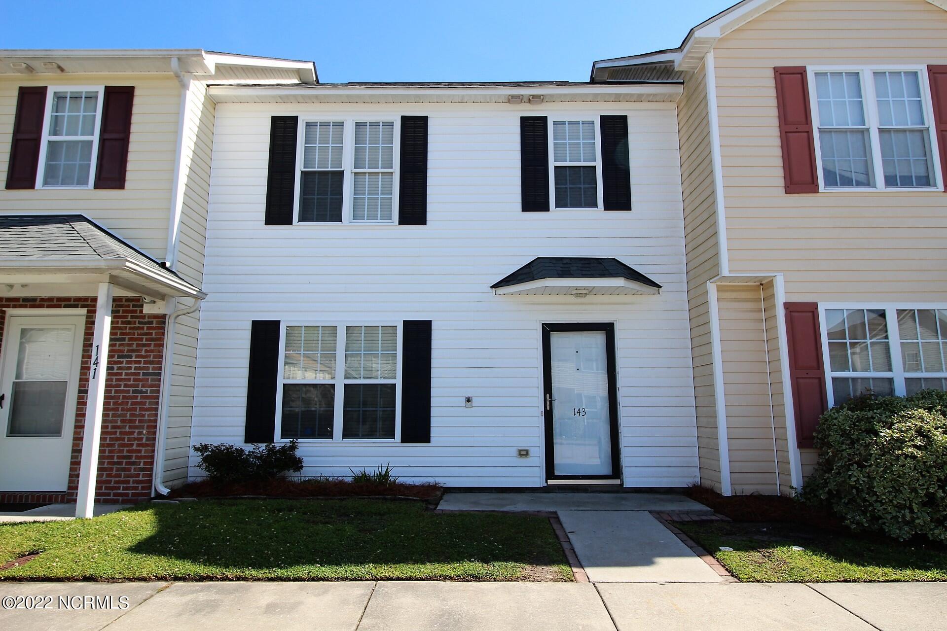 143 Apache Trail Havelock, NC 28532 - Photo 1 of 27 Front exterior