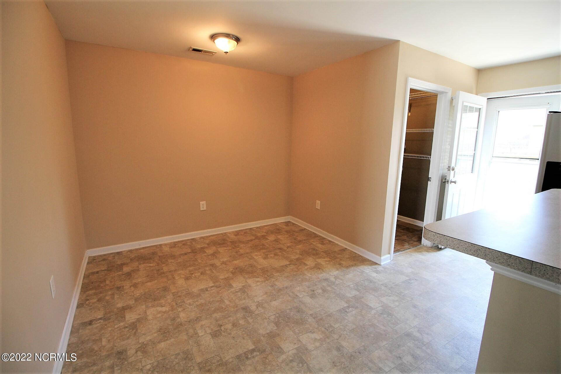 143 Apache Trail Havelock, NC 28532 - Photo 15 of 27 Dining Area