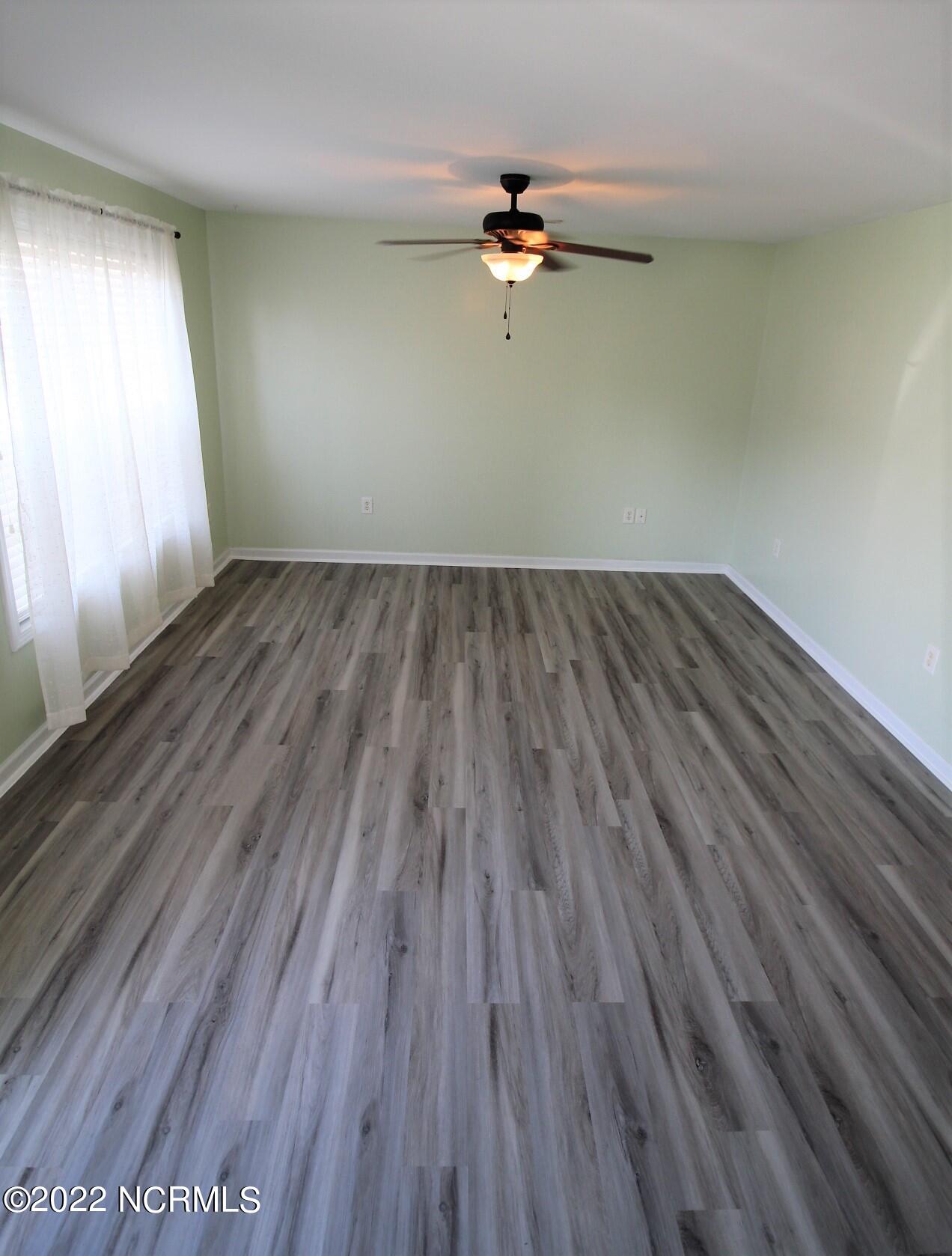143 Apache Trail Havelock, NC 28532 - Photo 6 of 27 IMG_6973