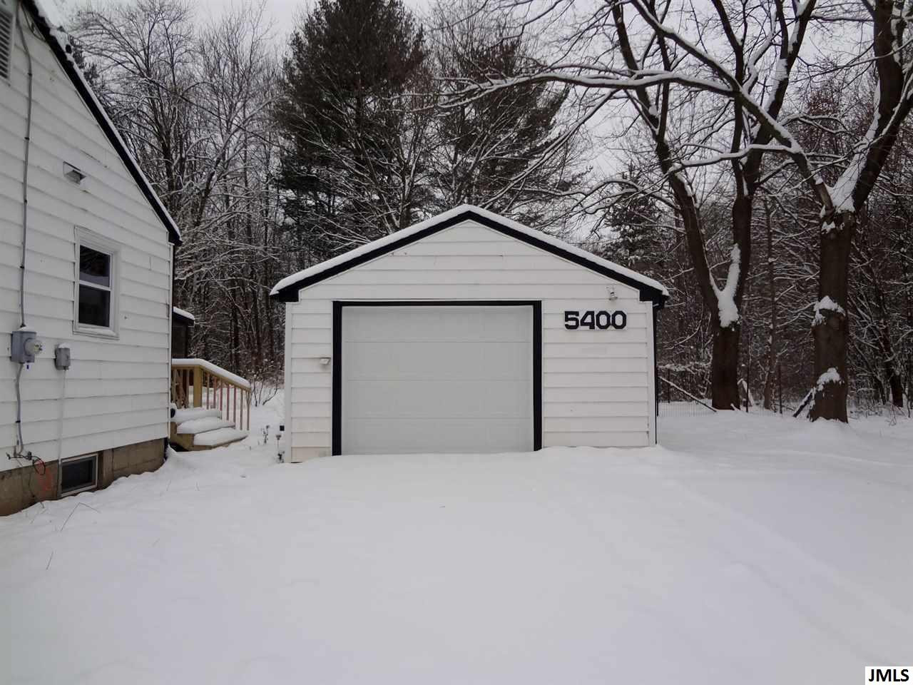 5400 South Draper Jackson, MI 49201 - Photo 2 of 16 Photo 2