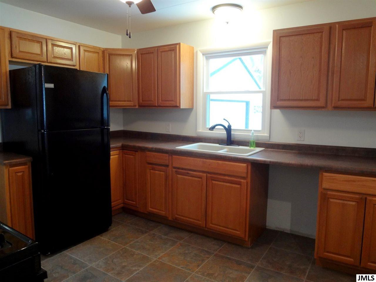 5400 South Draper Jackson, MI 49201 - Photo 4 of 16 Photo 4