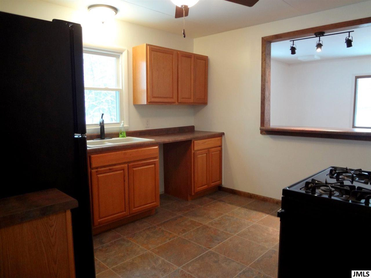 5400 South Draper Jackson, MI 49201 - Photo 5 of 16 Photo 5