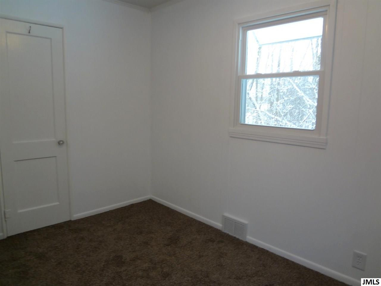 5400 South Draper Jackson, MI 49201 - Photo 10 of 16 Photo 10