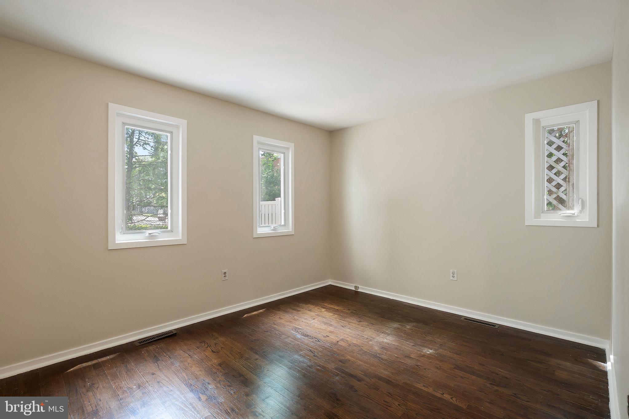 31 Academy Court Pennington, NJ 08534 - Photo 15 of 26 Second Bedroom.