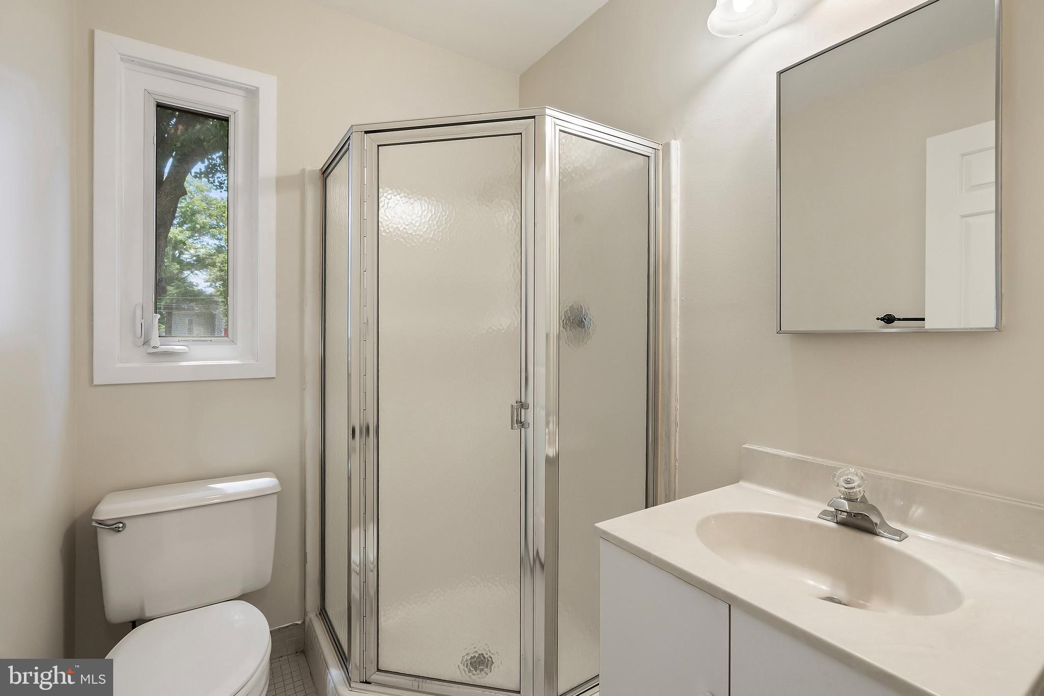 31 Academy Court Pennington, NJ 08534 - Photo 16 of 26 Second Bathroom