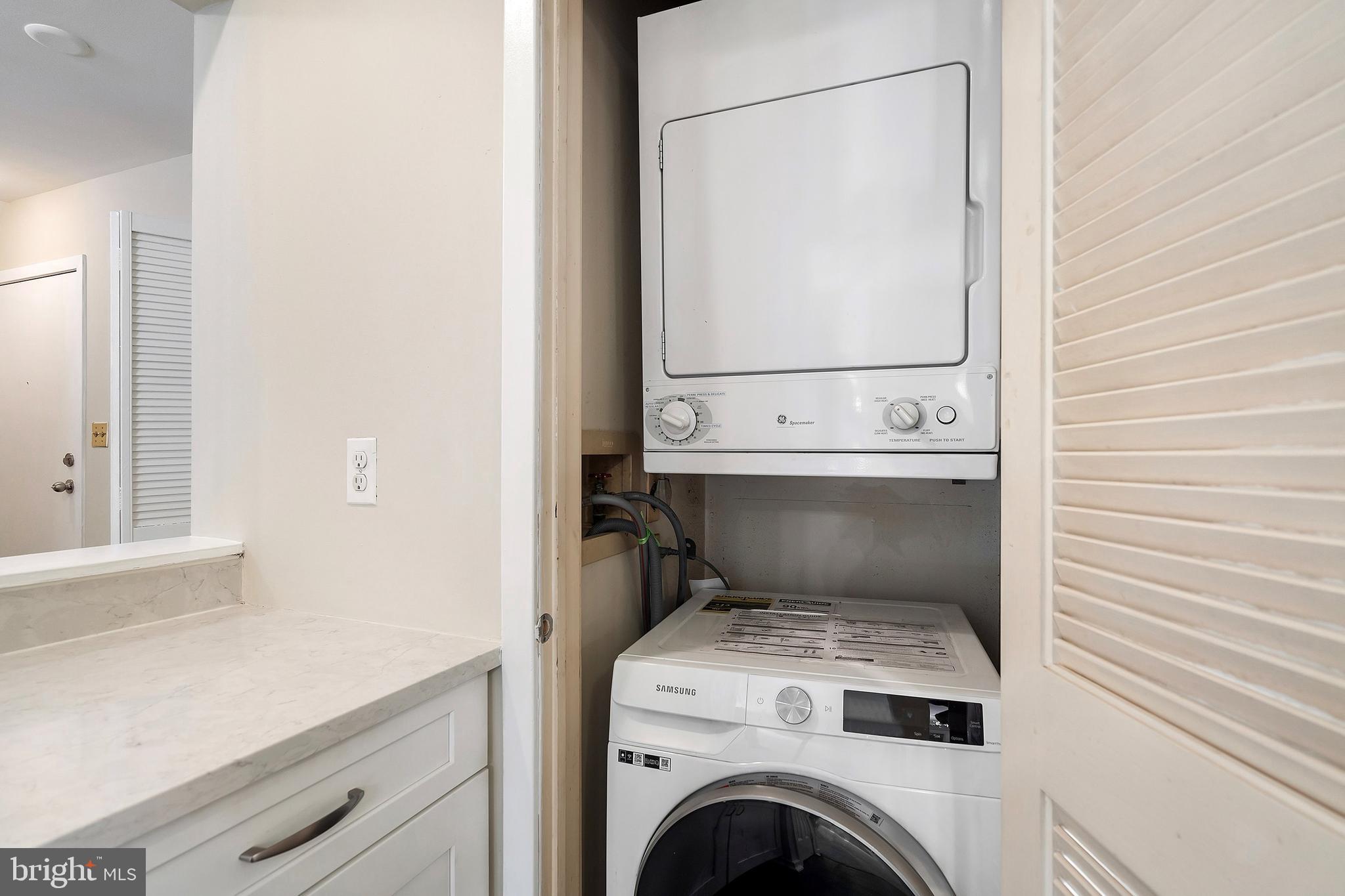 31 Academy Court Pennington, NJ 08534 - Photo 7 of 26 Laundry in Kitchen.