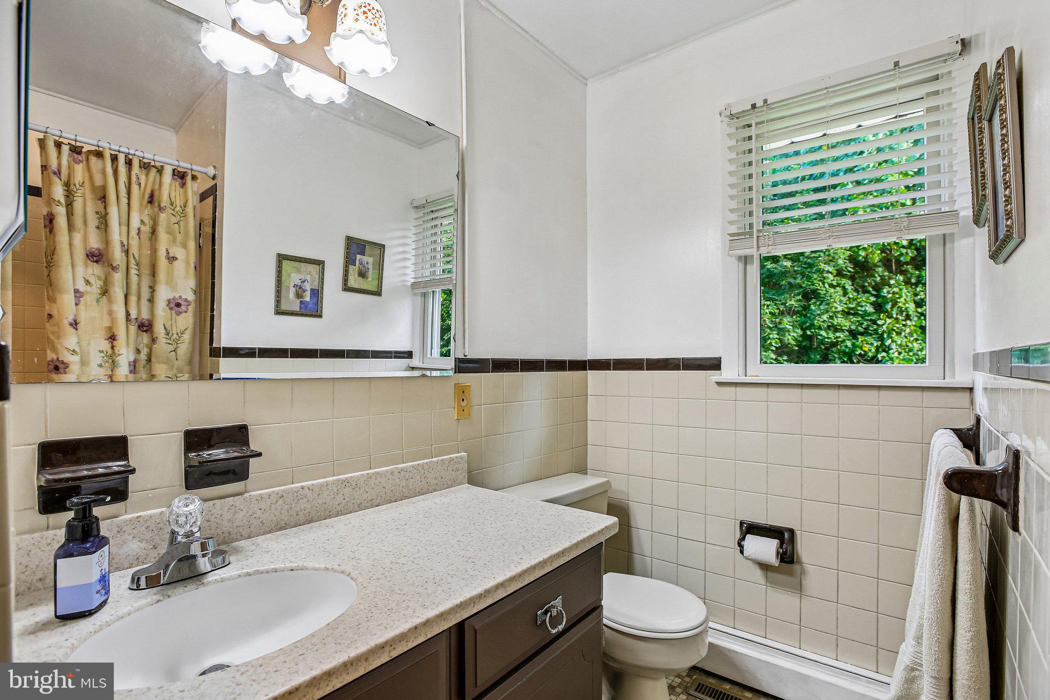 12844 Fork Road Baldwin, MD 21013 - Photo 25 of 44 Upper lvl hall full bath