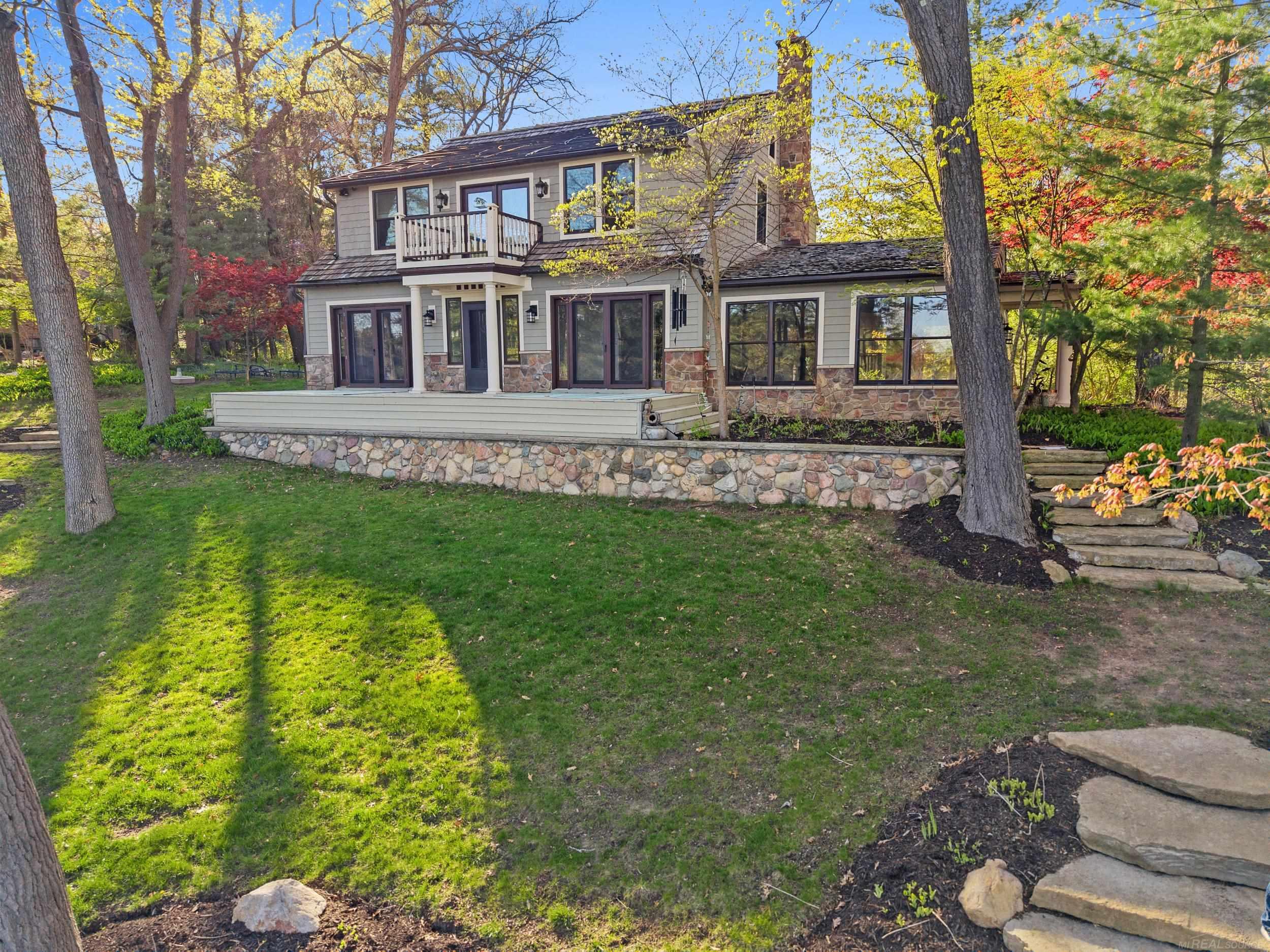 1071 Nakomis Road Lake Orion, MI 48362 - Photo 3 of 71