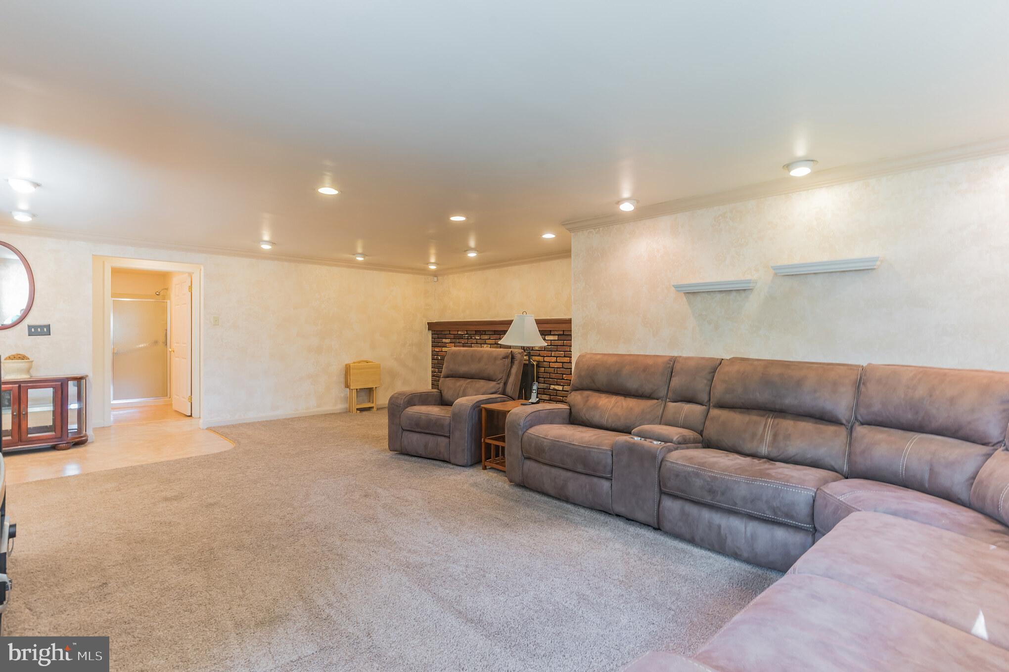 327 Surrey Road Cherry Hill, NJ 08002 - Photo 8 of 30 Gallery Image 8