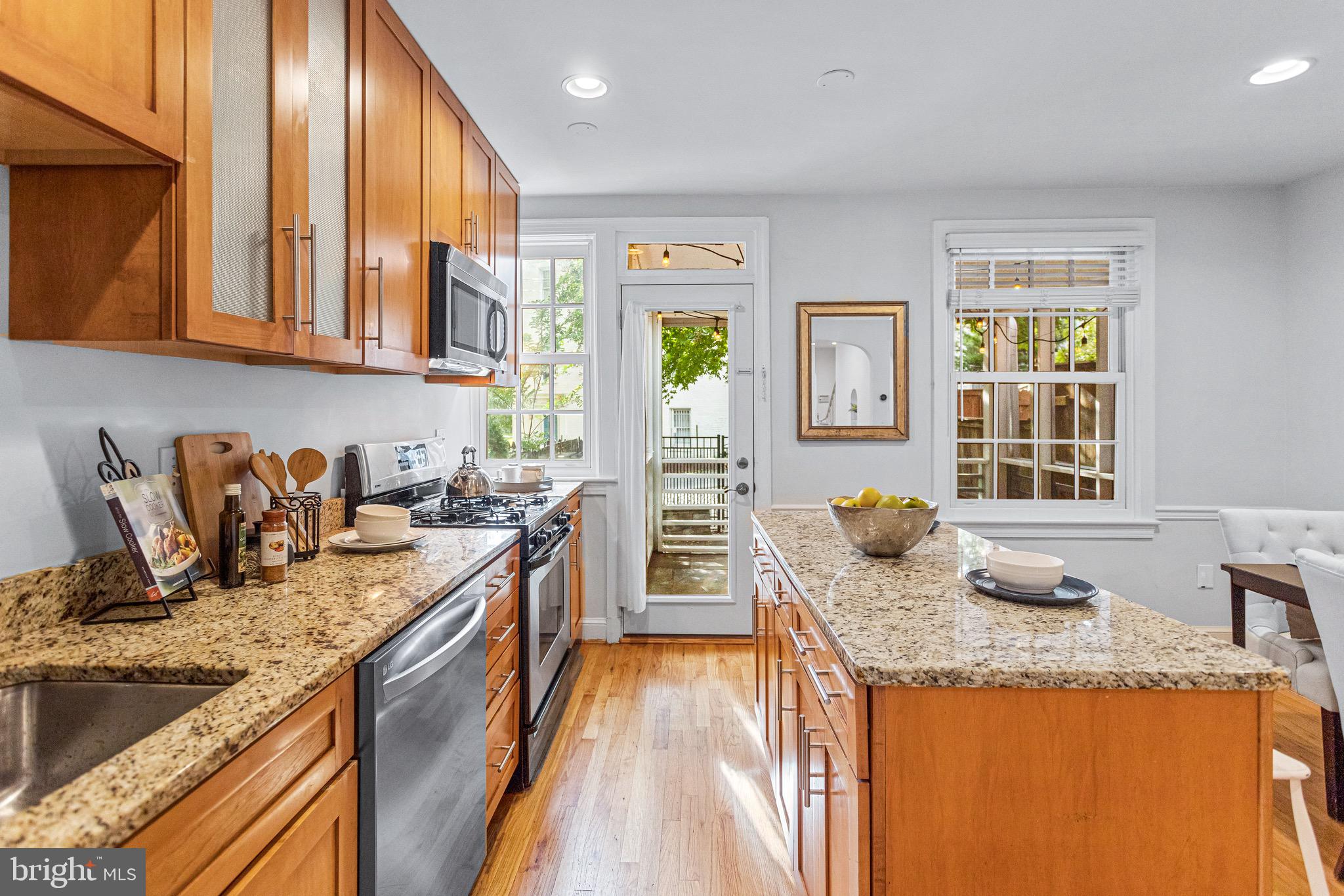 2408 Tunlaw Road Northwest Washington, DC 20007 - Photo 8 of 36