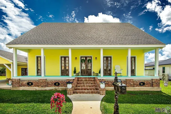 $239,000 | 232 East 5th Street, Larose, LA 70373