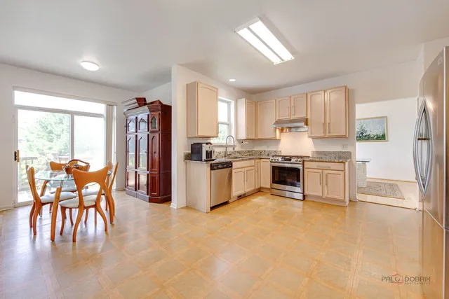 $409,900 | 2227 Trailside Lane, Wauconda, IL 60084