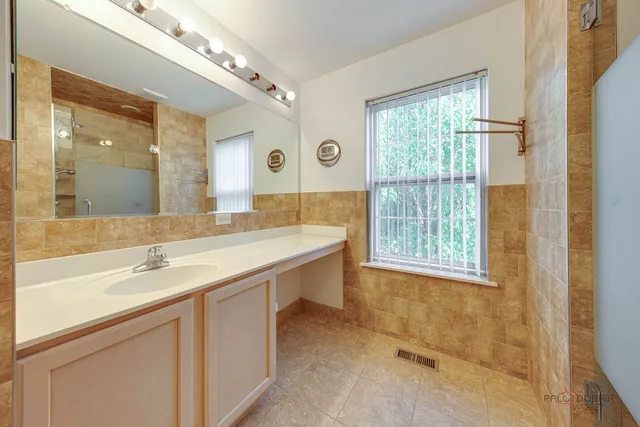 $409,900 | 2227 Trailside Lane, Wauconda, IL 60084