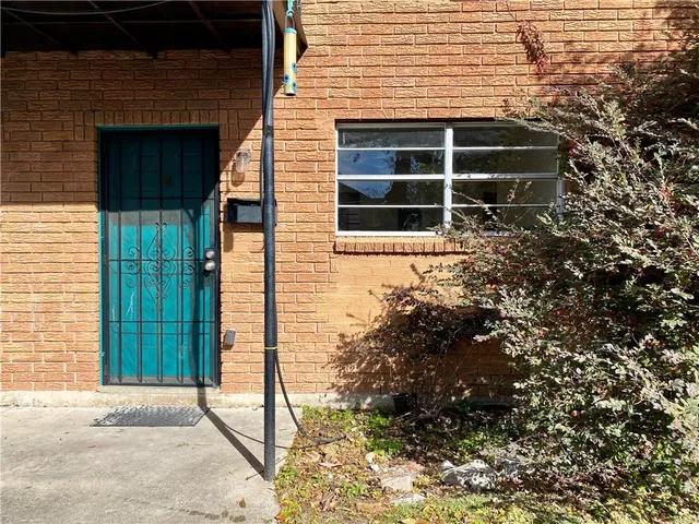 $1,200 | 4801 Dauphine Street, Unit B, New Orleans, LA 70117