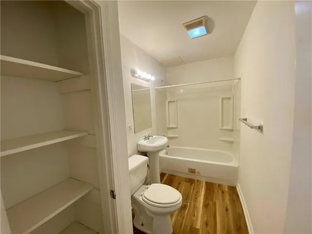 $1,200 | 4801 Dauphine Street, Unit B, New Orleans, LA 70117