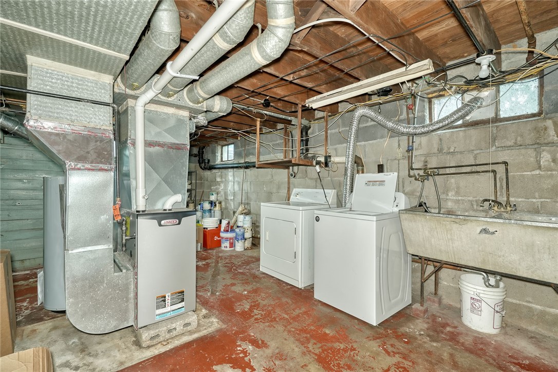362 Embury Road Penfield, NY 14625 - Photo 34 of 44 BASEMENT * LAUNDRY
