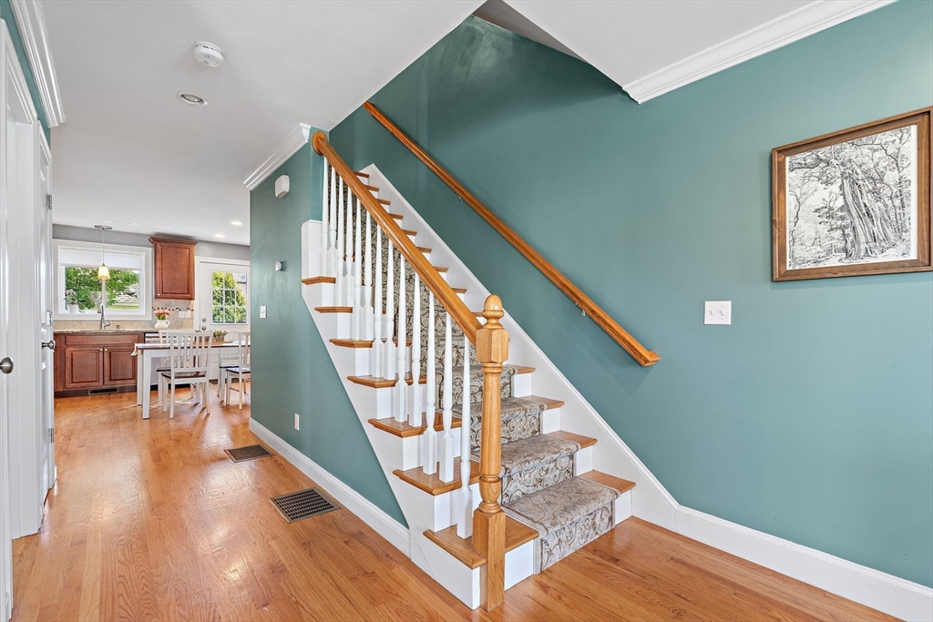 61 Parmenter Road, Unit 1 Waltham, MA 02453 - Photo 12 of 31