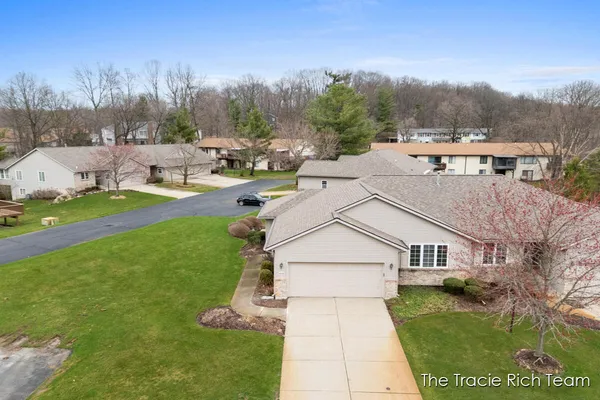 $349,317 | 4889 Castle Hill Court Northeast, Rockford, MI 49341