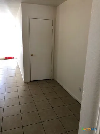 a view of a utility room