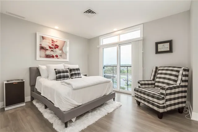 $399,900 | 205 Lakeshore Drive, Unit 502, Canandaigua City, NY 14424