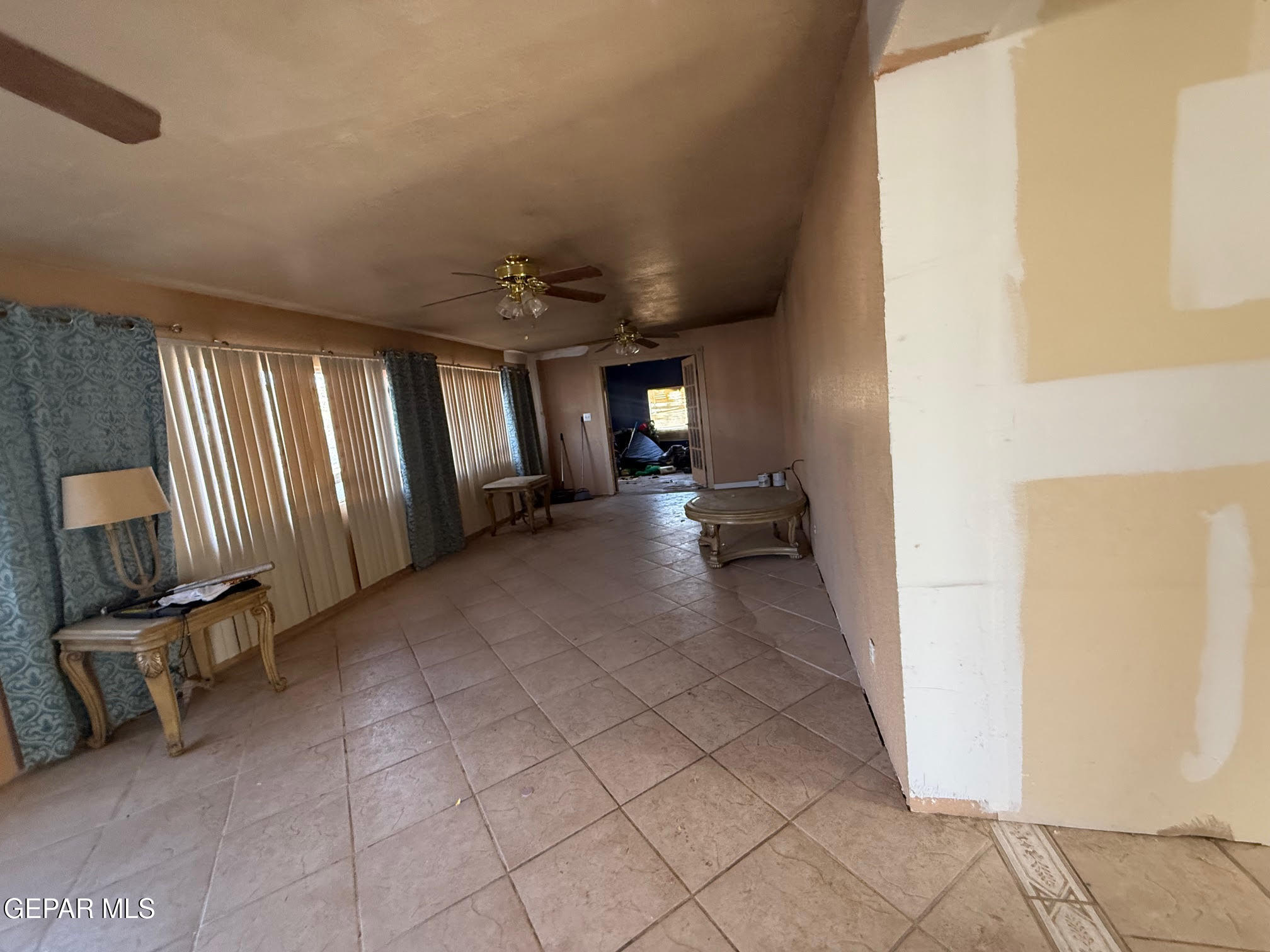 15088 Rancho Del Sur Drive El Paso, TX 79938 - Photo 2 of 8 livingroom