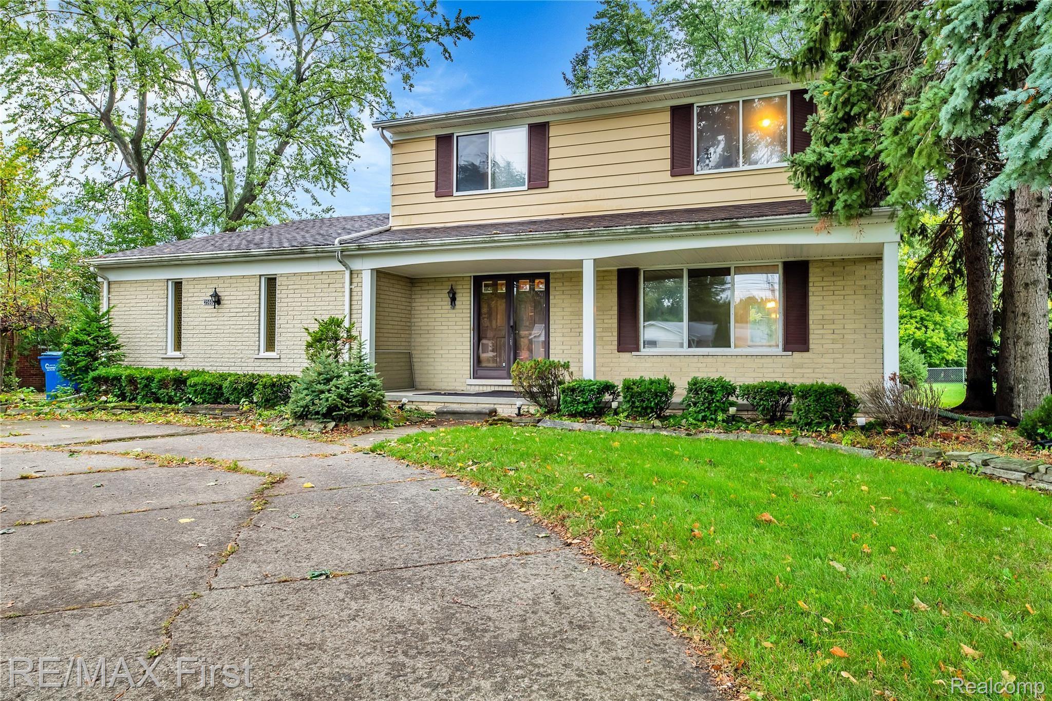 3560 Chicago Road Warren, MI 48092 - Photo 1 of 24 3560 Chicago HD Drone Photography-1.jpg