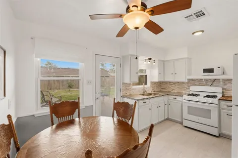 $299,000 | 9522 Hammerly Boulevard, Houston, TX 77080