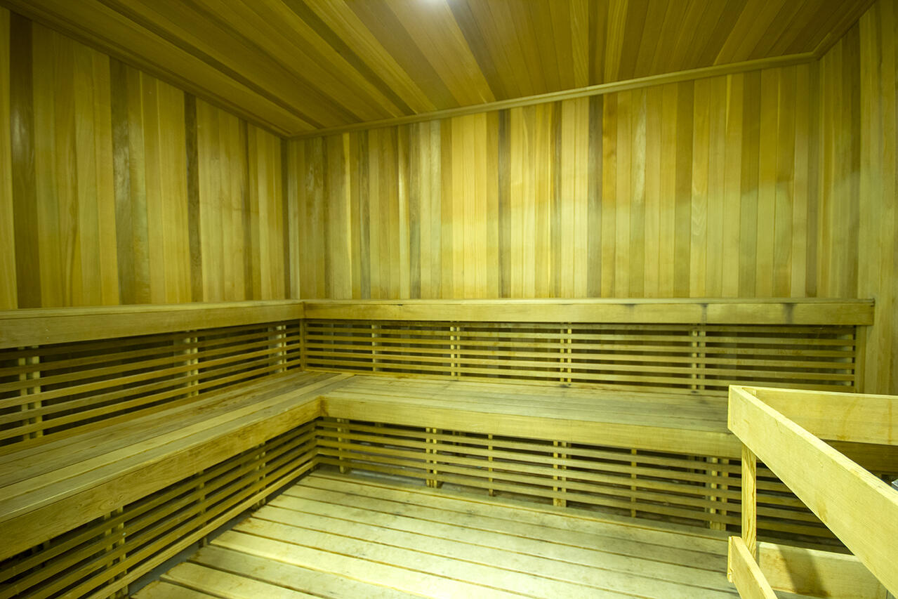 550 Southeast Mizner Boulevard, Unit B501 Boca Raton, FL 33432 - Photo 40 of 71 010 TP-II Sauna-LR