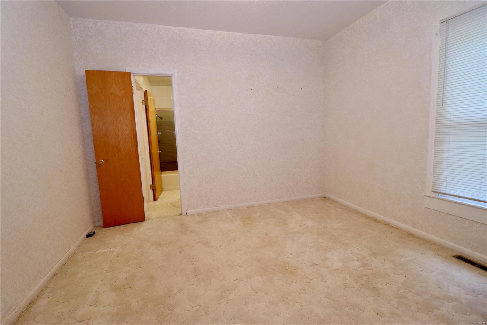 33475 Highway 5 Lebanon, MO 65536 - Photo 16 of 48