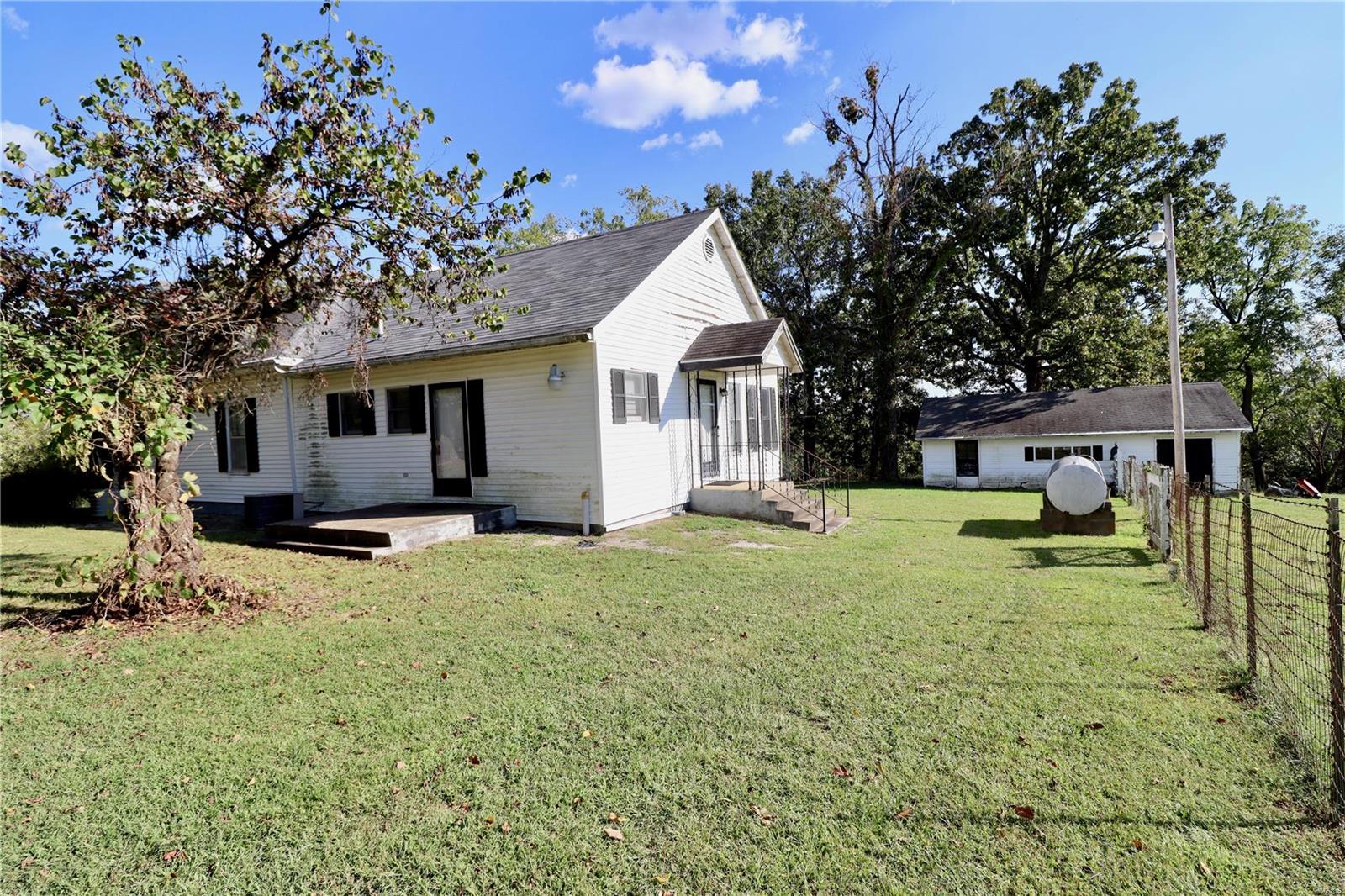 33475 Highway 5 Lebanon, MO 65536 - Photo 35 of 48