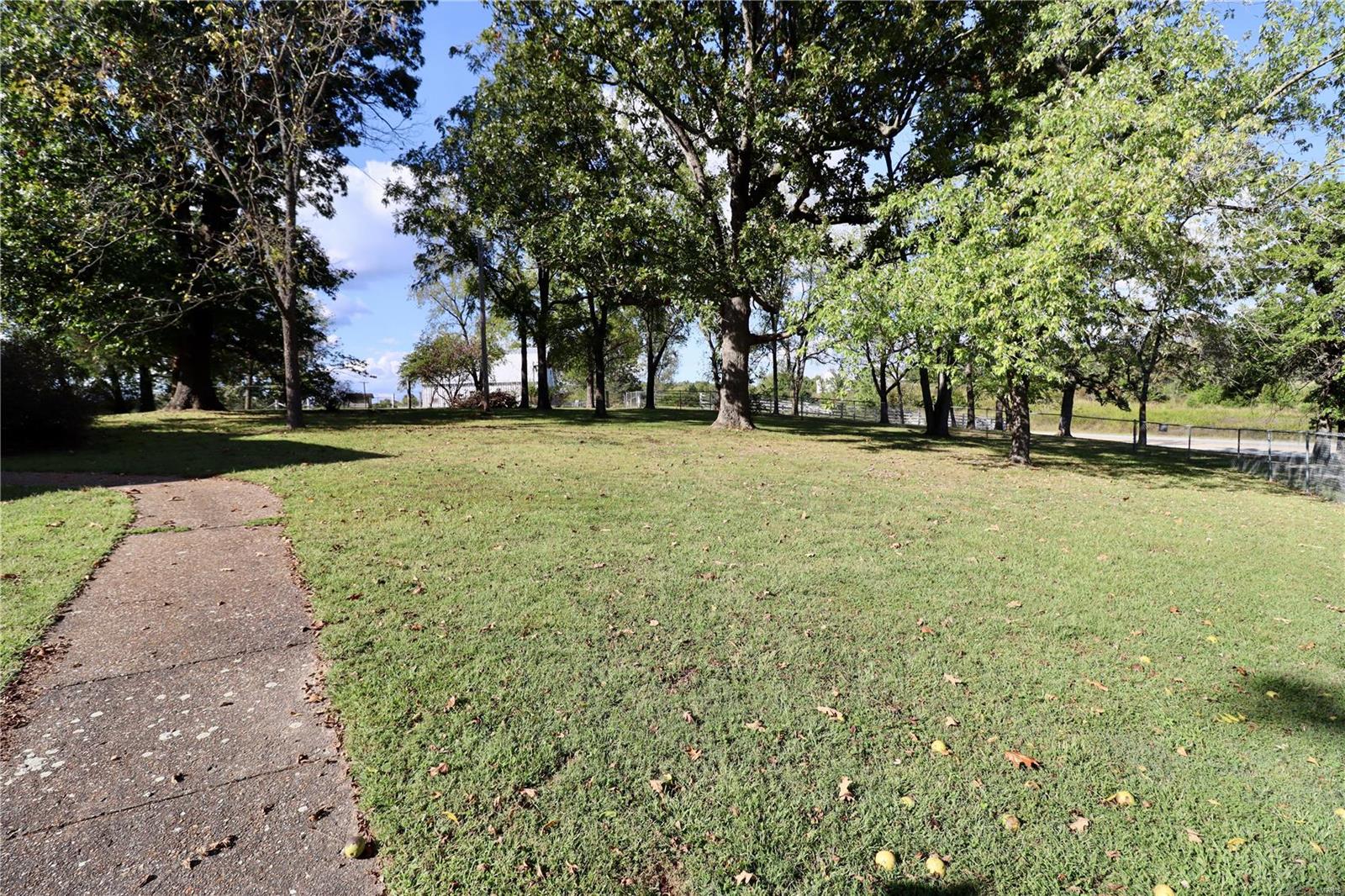 33475 Highway 5 Lebanon, MO 65536 - Photo 36 of 48