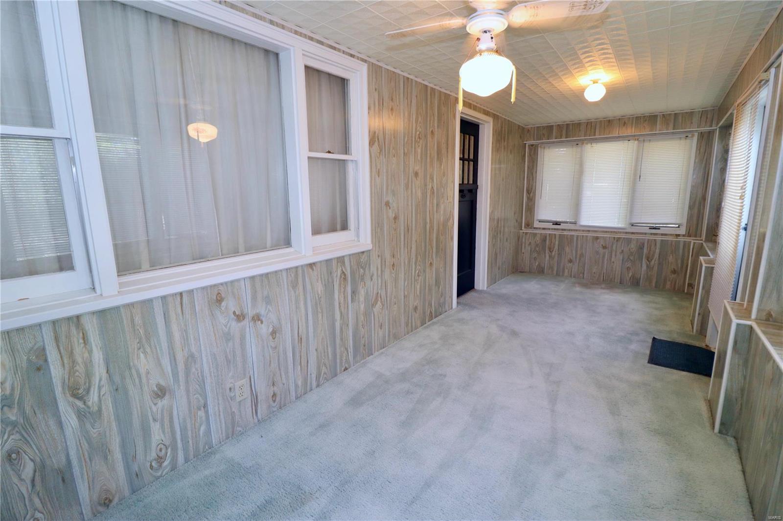 33475 Highway 5 Lebanon, MO 65536 - Photo 4 of 48