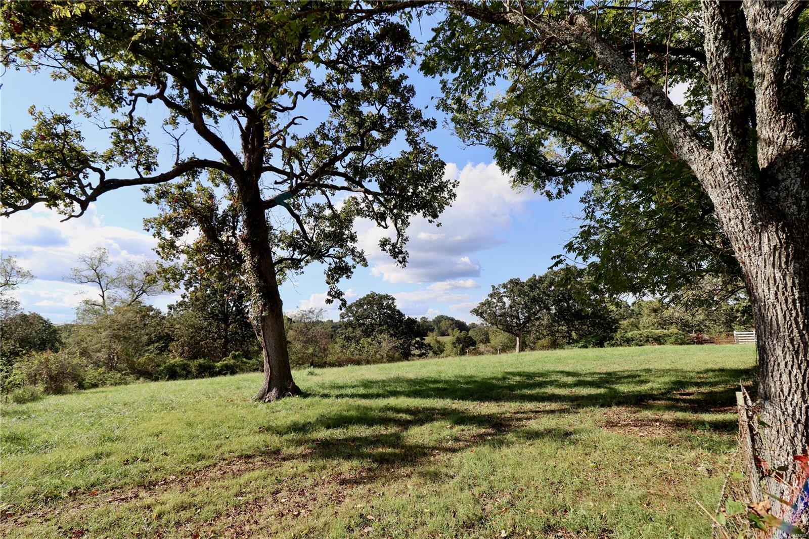 33475 Highway 5 Lebanon, MO 65536 - Photo 42 of 48