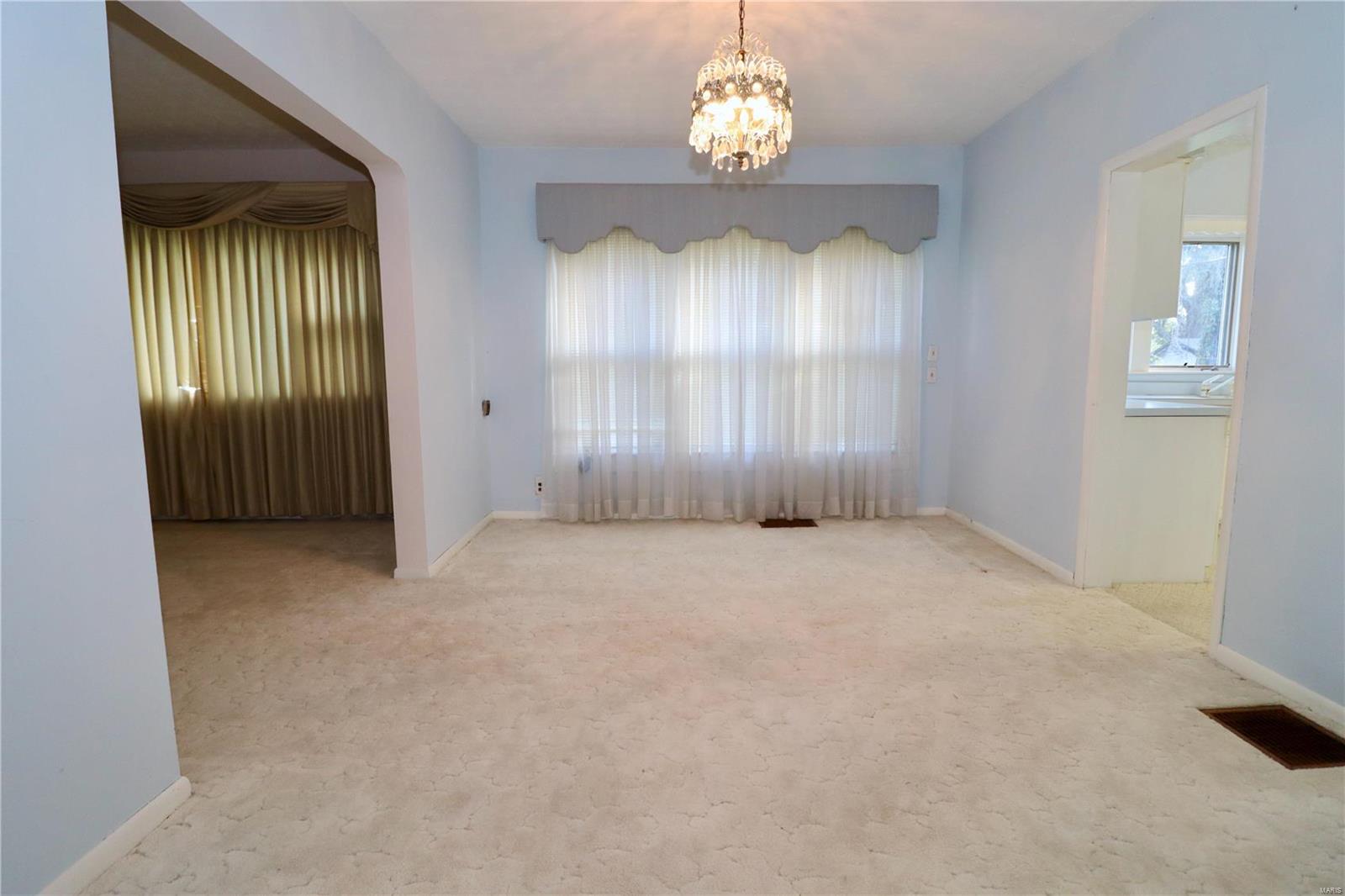 33475 Highway 5 Lebanon, MO 65536 - Photo 8 of 48