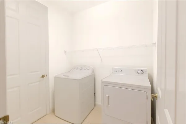 $3,000 | 1395 Mariposa Circle, Unit 104, Naples, FL 34105