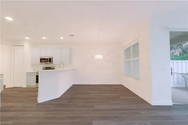 $3,000 | 1395 Mariposa Circle, Unit 104, Naples, FL 34105