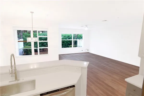 $3,000 | 1395 Mariposa Circle, Unit 104, Naples, FL 34105